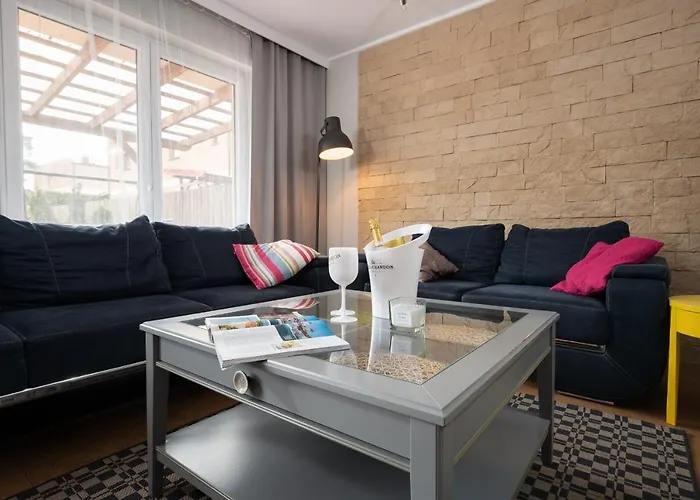 Duzy Pasja Na Parterze Z Tarasem アパート Jastrzębia Góra