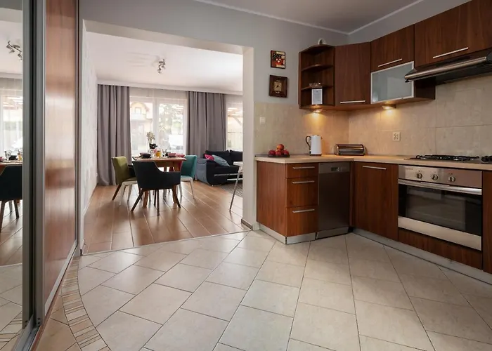 Duzy Pasja Na Parterze Z Tarasem アパート