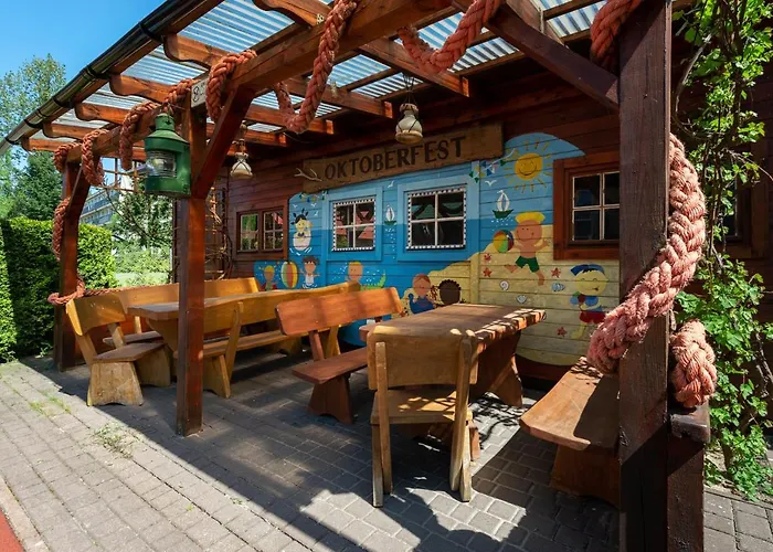 Duzy Pasja Na Parterze Z Tarasem アパート Jastrzębia Góra